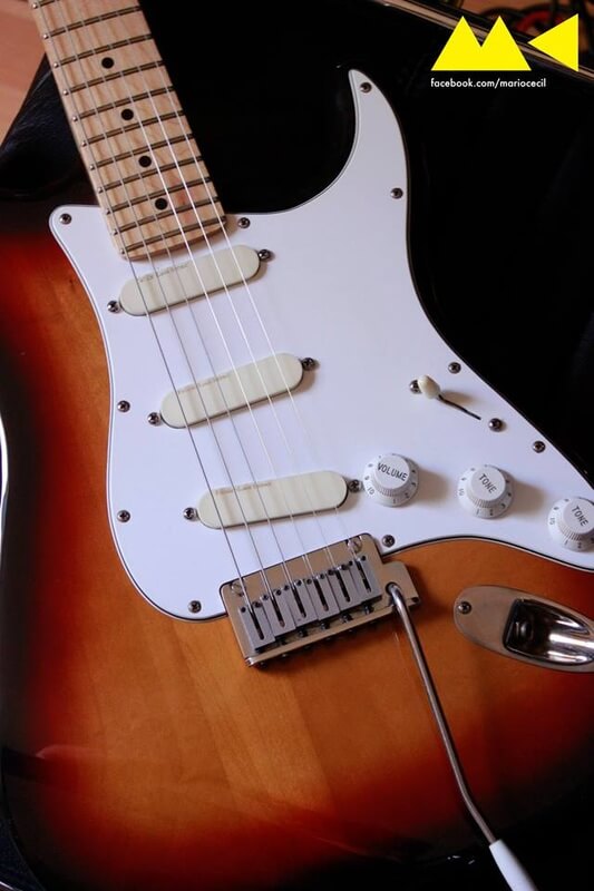 Fender AMERICAN STANDARD DELUXE STRATOCASTER The Guitar Database