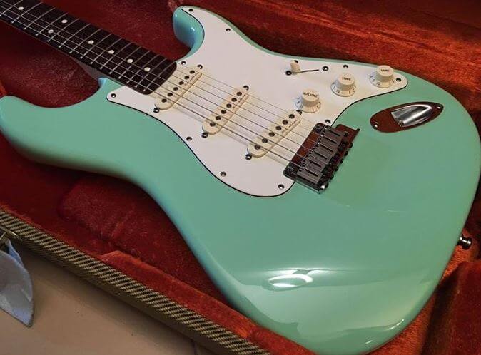 Fender JEFF BECK STRATOCASTER second version The Guitar Database
