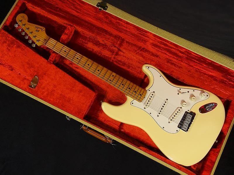 Fender YNGWIE MALMSTEEN STRATOCASTER first version The Guitar Database